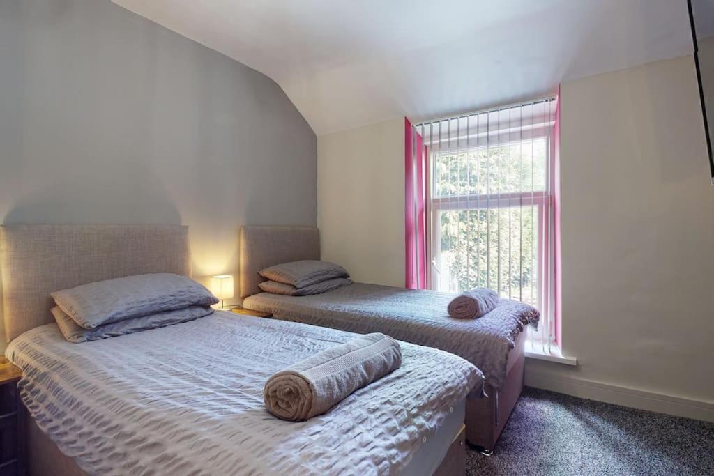 Neat Retreat Graig Pontypriddヴィラ エクステリア 写真
